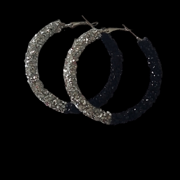 Cruella Earrings - Picture 3 of 6